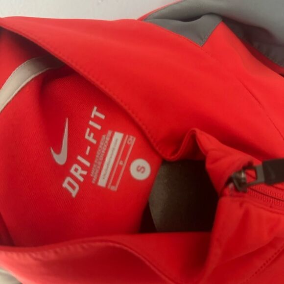 Nike Drifit Men’s Small Red Short Sleeve Baseball Pullover - Picture 5 of 7